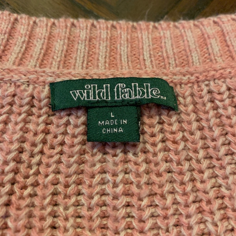 Light pink cropped v-neck sweater by wild fable